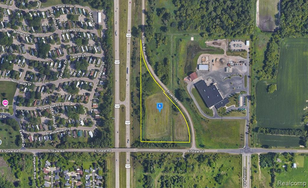2225 E State Road, Lansing, MI 48906