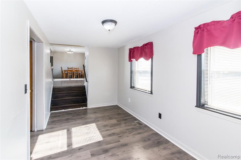 22448 Armstrong Avenue, Brownstown, MI 48193 — Photo 11