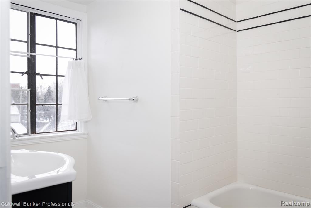 42 Cranford Lane, Grosse Pointe, MI 48230 — Photo 37