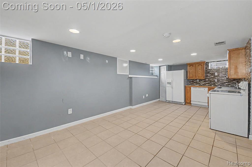 44775 Malow Avenue, Sterling Heights, MI 48314 — Photo 17