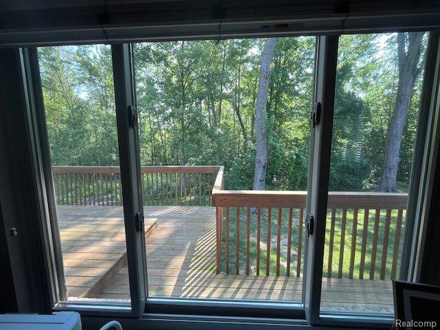 1071 OLD LEAKE, Holly, MI 48442 — Photo 29