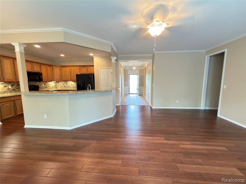 24600 Grand Traverse Avenue, Flat Rock, MI 48134 — Photo 4
