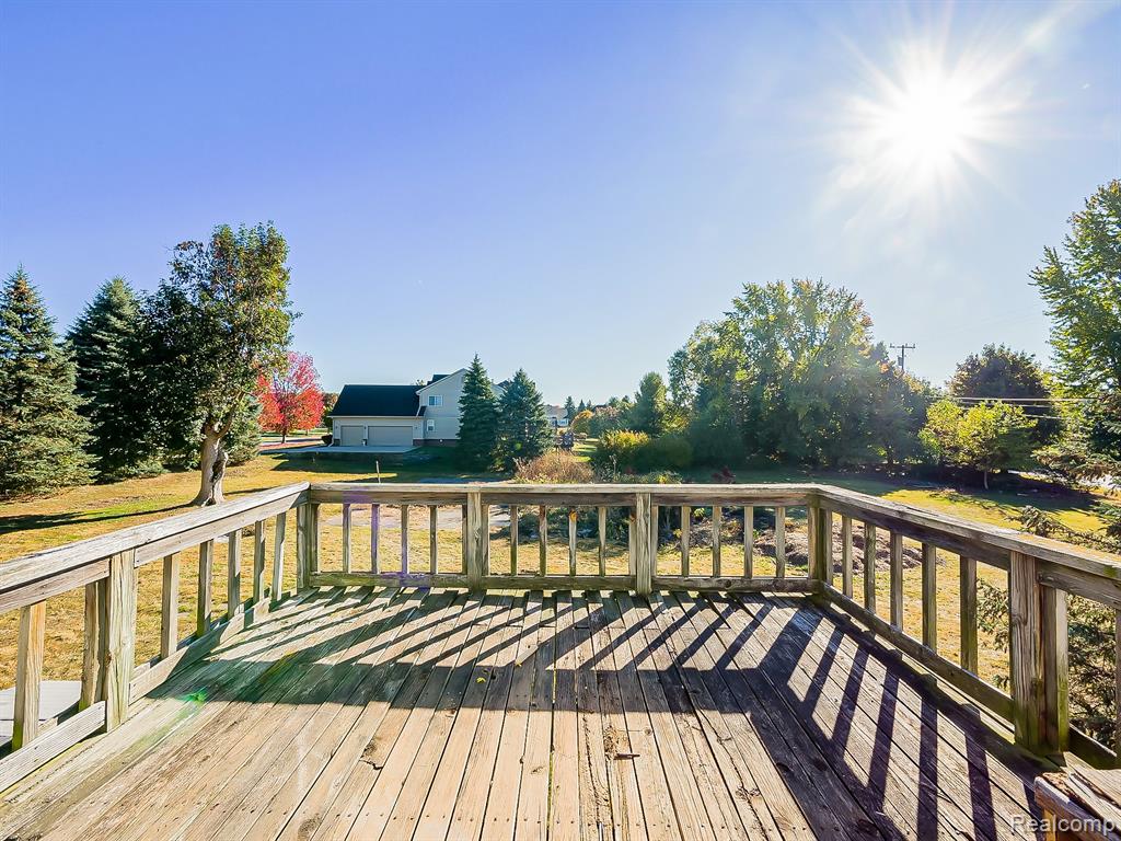 8470 Wise Road, Commerce Twp, MI 48382 — Photo 20