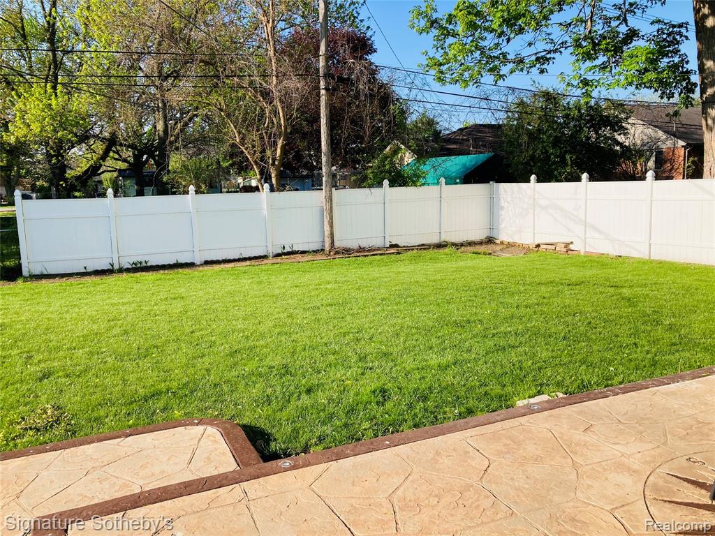 1070 Arthur Drive, Troy, MI 48083 — Photo 33