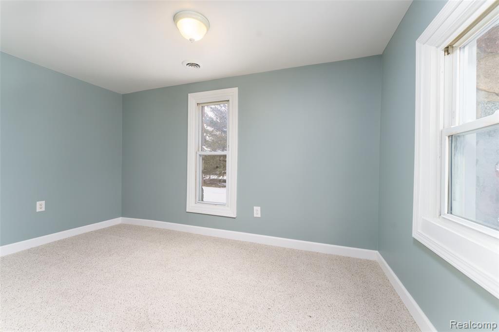 320 N Hibbard Street, Fowlerville, MI 48836 — Photo 11
