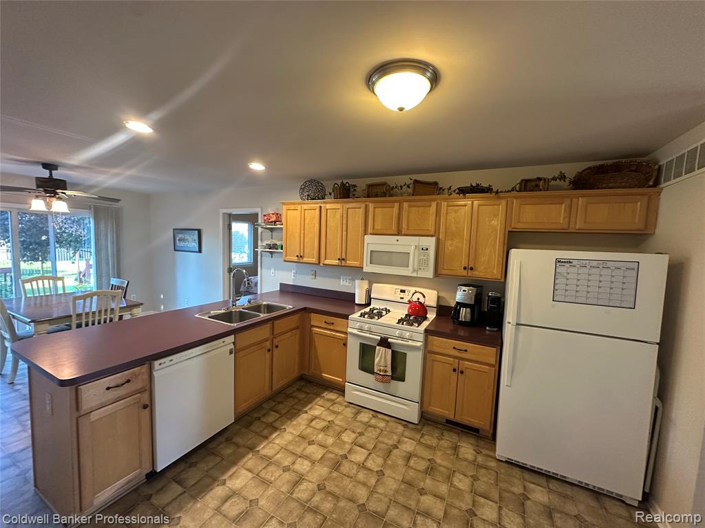 60 Old Carriage Lane, Lapeer, MI 48446 — Photo 20