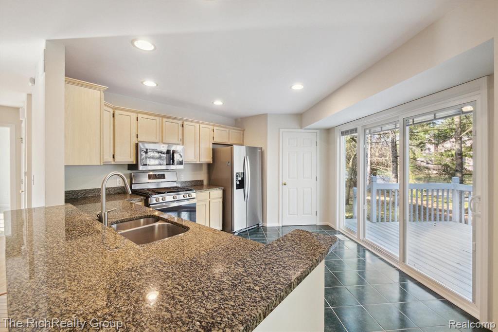 415 Sommerset Court, Ann Arbor, MI 48103 — Photo 13