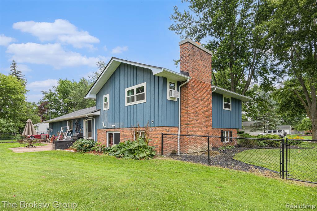 420 N Neeper Street, Capac, MI 48014 — Photo 28