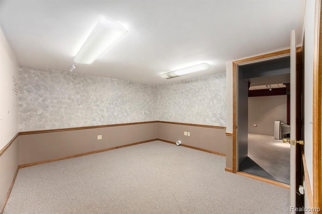 2805 Oakview Drive, Dryden, MI 48428 — Photo 17