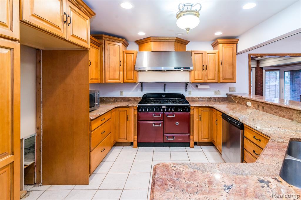 30000 Oakgrove Street, Saint Clair Shores, MI 48082 — Photo 37