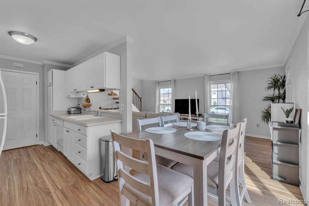 23625 STONEHENGE Boulevard, Novi, MI — Photo 13