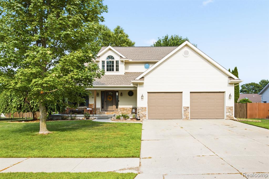 517 Kelli Avenue, Marysville, MI 48040