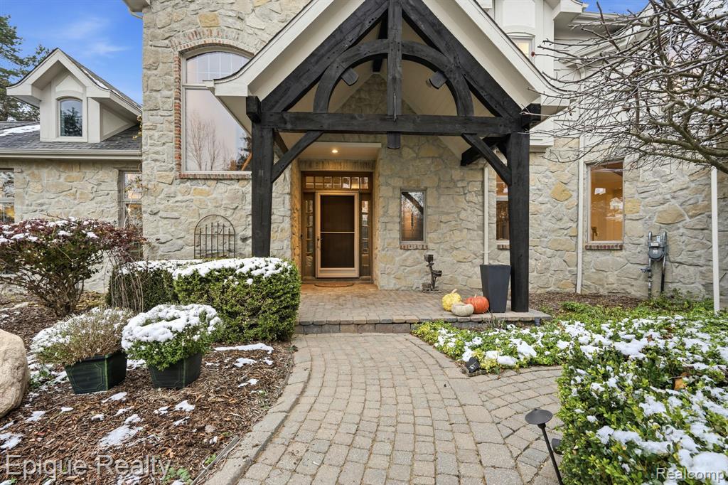 1 Chelsea Court, Metamora, MI 48455 — Photo 2