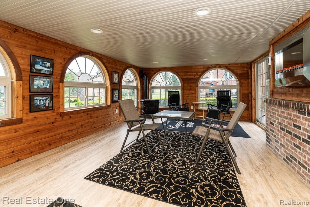 6595 Edith Court, Troy, MI 48085 — Photo 58