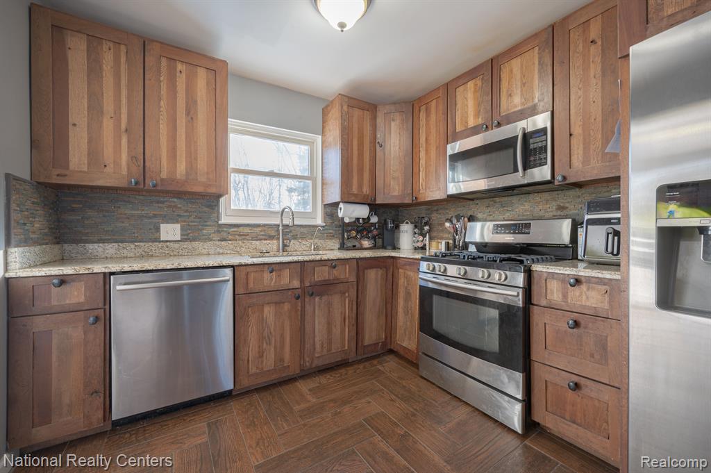 10040 Old Farm Trail, Davisburg, MI 48350 — Photo 8