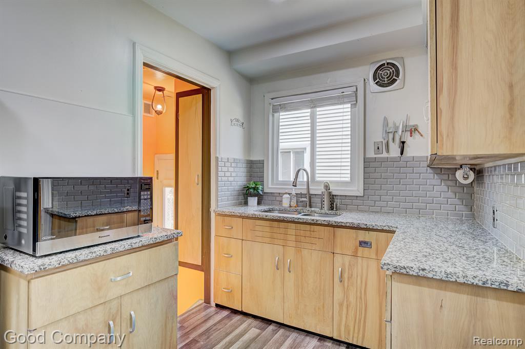 524 S Stephenson Highway, Royal Oak, MI 48067 — Photo 11
