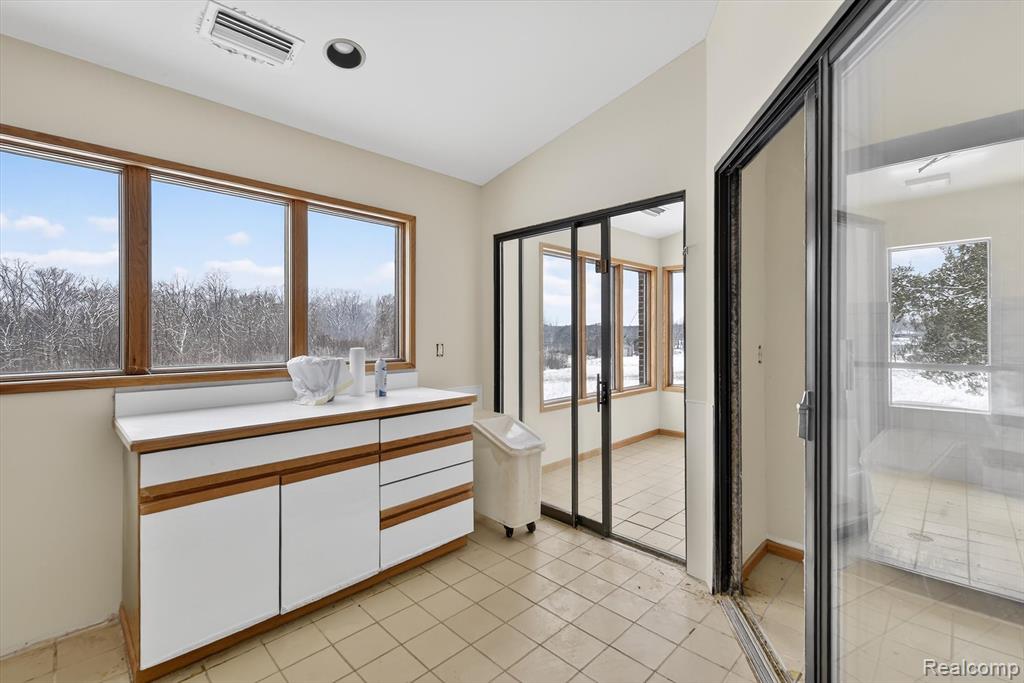 2551 Patterson Lake Road, Pinckney, MI 48169 — Photo 77