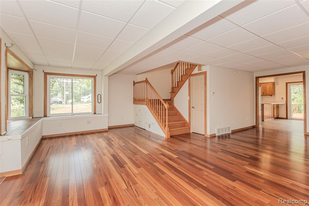 9042 Gale Road, White Lake, MI — Photo 24