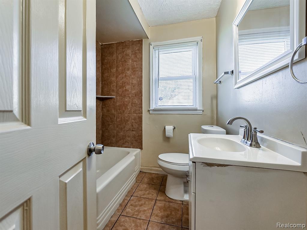19365 Fenmore Street, Detroit, MI 48235 — Photo 13
