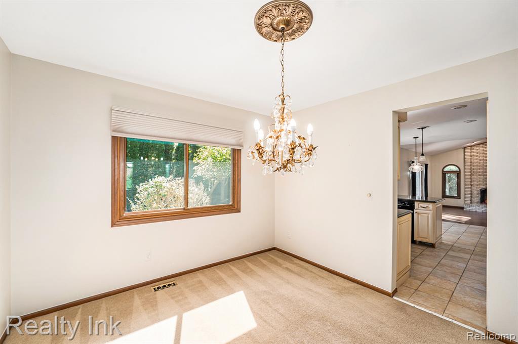 44755 Huntingcross Drive, Novi, MI — Photo 5