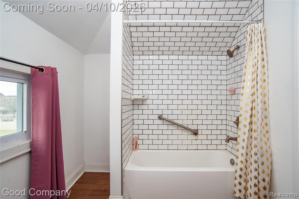 30 Lawrence Street, Detroit, MI 48202 — Photo 35