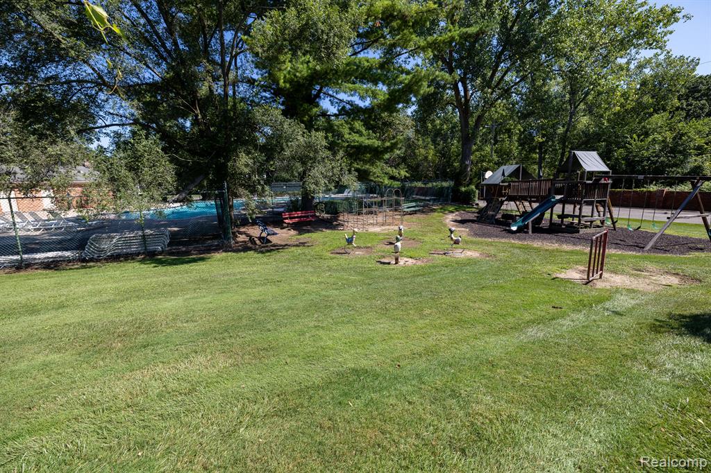 6825 ALDERLEY Way, West Bloomfield, MI — Photo 50