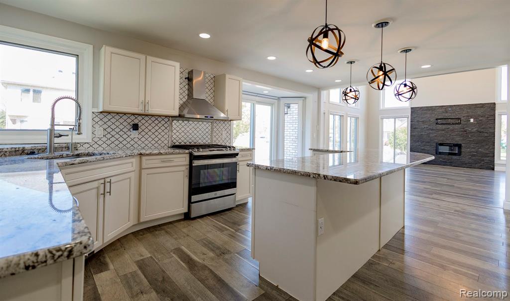 43211 Coralbean Ct Court, Sterling Heights, MI 48314 — Photo 10