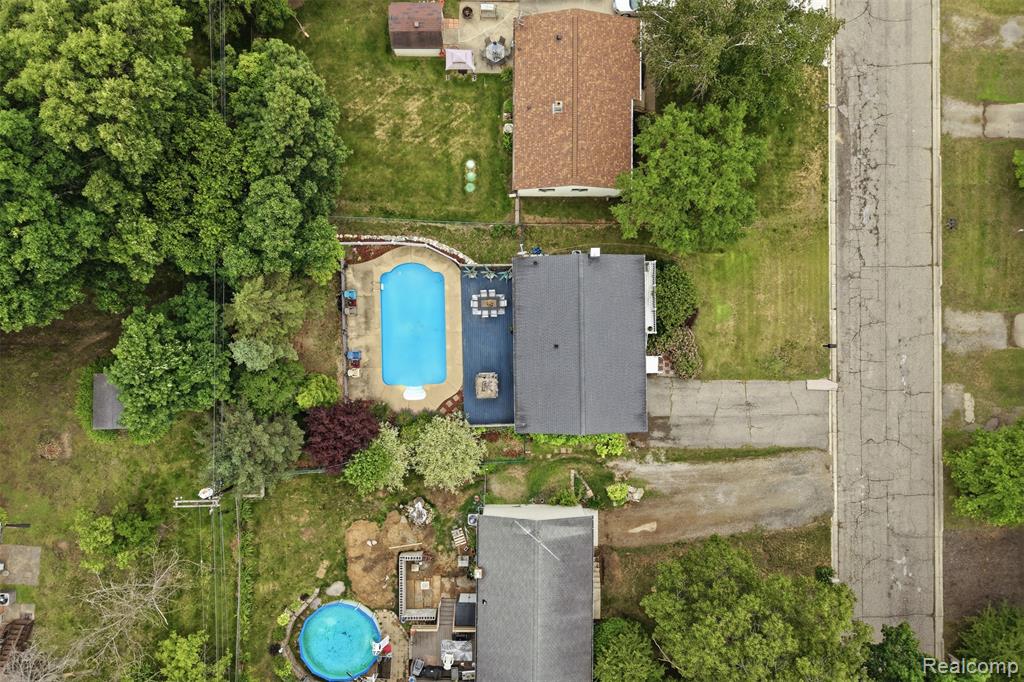 5233 Van Winkle Street, Brighton, MI 48116 — Photo 18