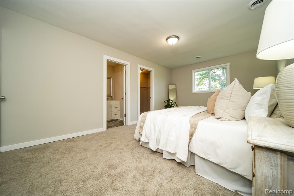 23610 Morton Street, Oak Park, MI 48237 — Photo 48