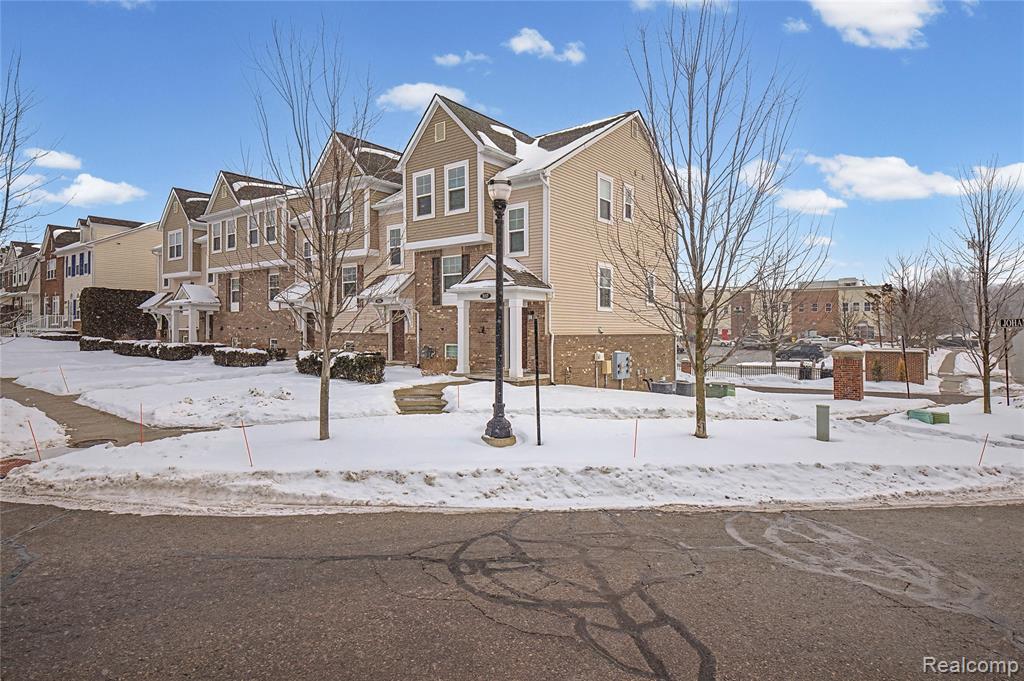 3157 Johanna Ware W, Wixom, MI 48393 — Photo 2