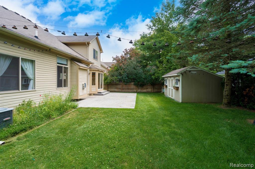230 E Elizabeth Street, Lake Orion, MI 48362 — Photo 6