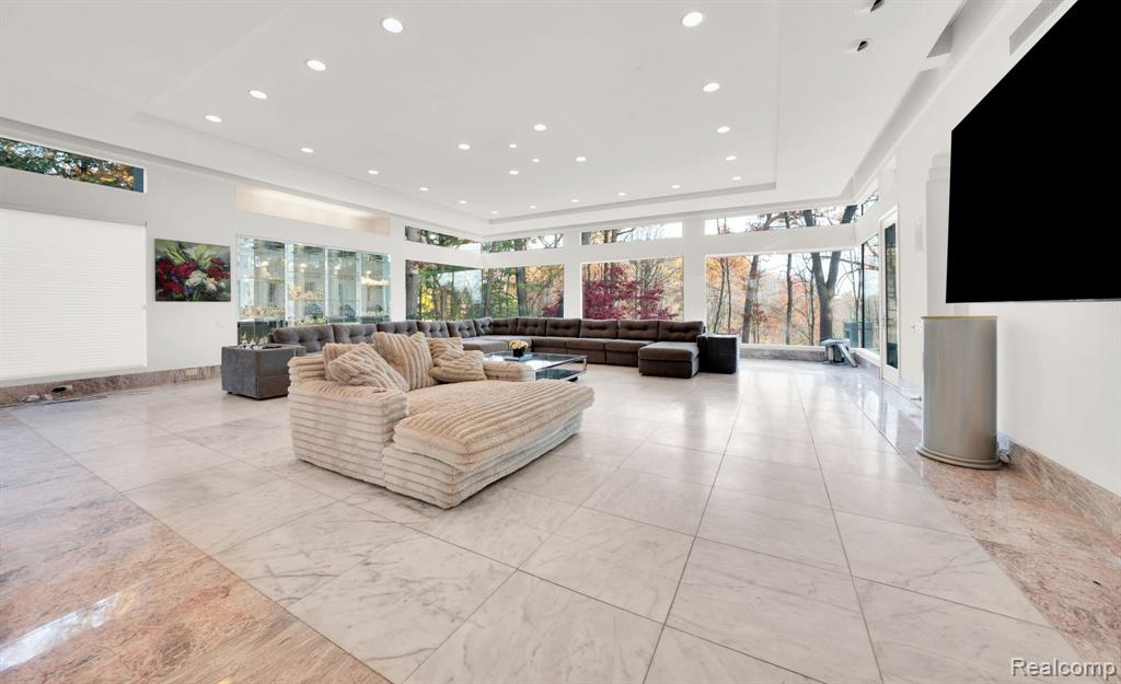 1744 Heron Ridge Drive, Bloomfield Hills, MI, 48302