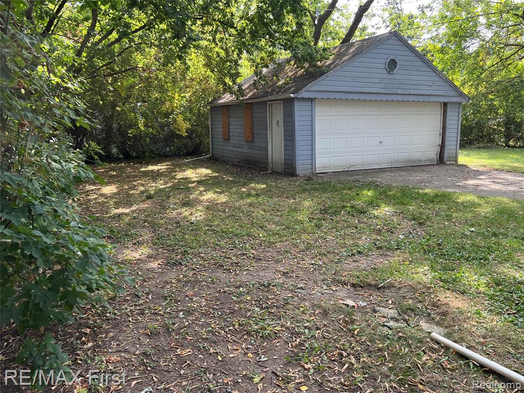 70 E Rutgers Avenue, Pontiac, MI 48340 — Photo 17