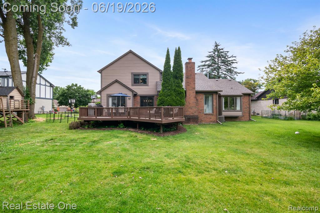 5277 Waterview Drive, West Bloomfield, MI 48323 — Photo 41