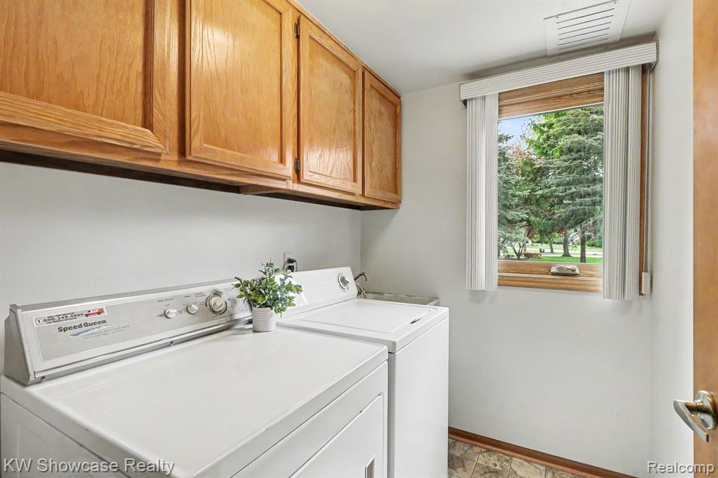 10100 Abrams, Brighton, MI 48114 — Photo 18