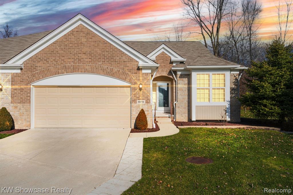 49714 Lakewood Street, 33, Macomb, MI 48042 — front exterior