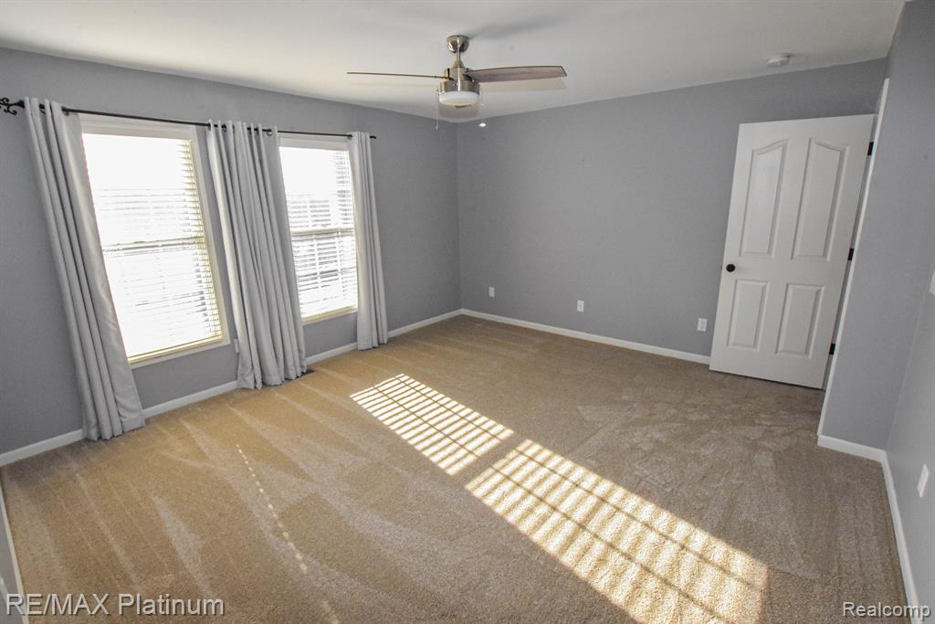 9037 RIDGEFIELD Drive, Brighton, MI 48114 — Photo 44