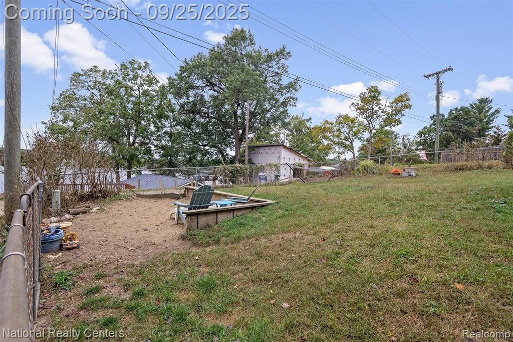 1136 Lakeshore Drive, Columbiaville, MI 48421 — Photo 25