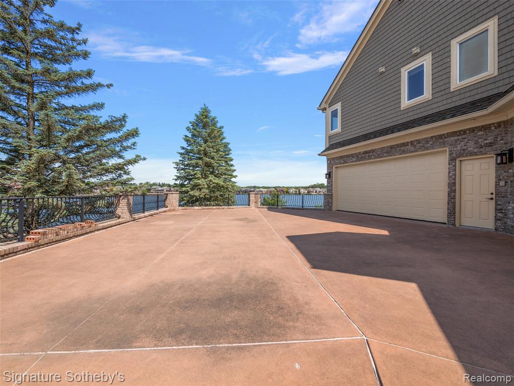 10611 Lighthouse Point, South Lyon, MI 48178 — Photo 52