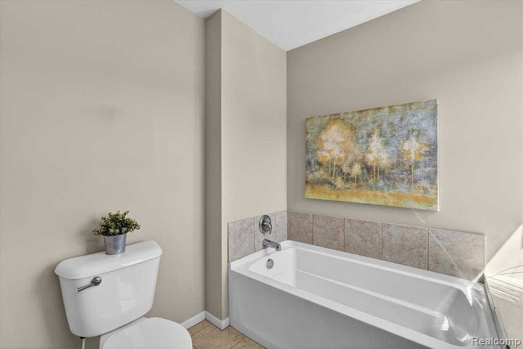 4076 Ash Tree Lane, Howell, MI 48843 — Photo 22