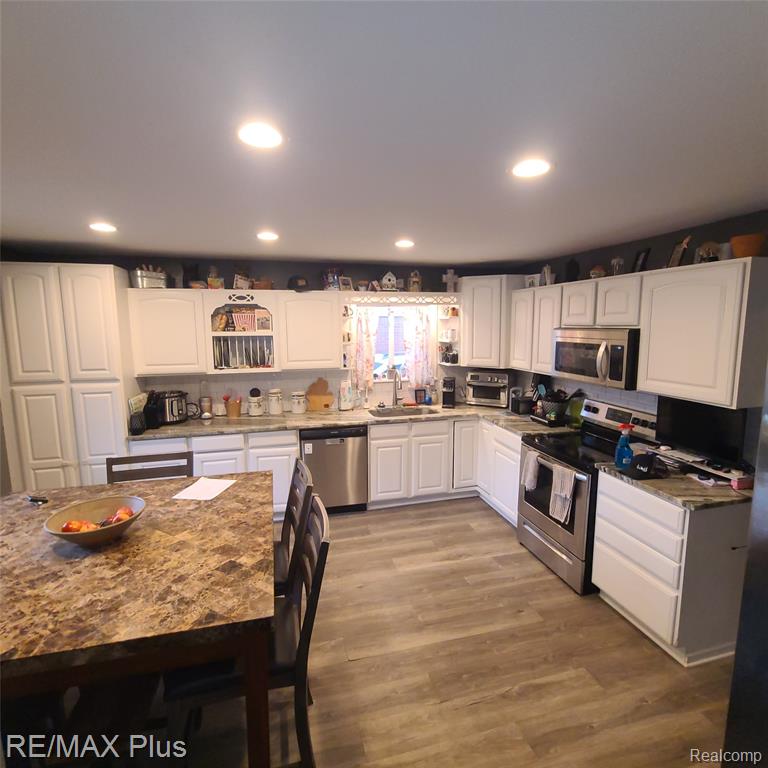 698 Shenandoah Drive, Clawson, MI — Photo 12