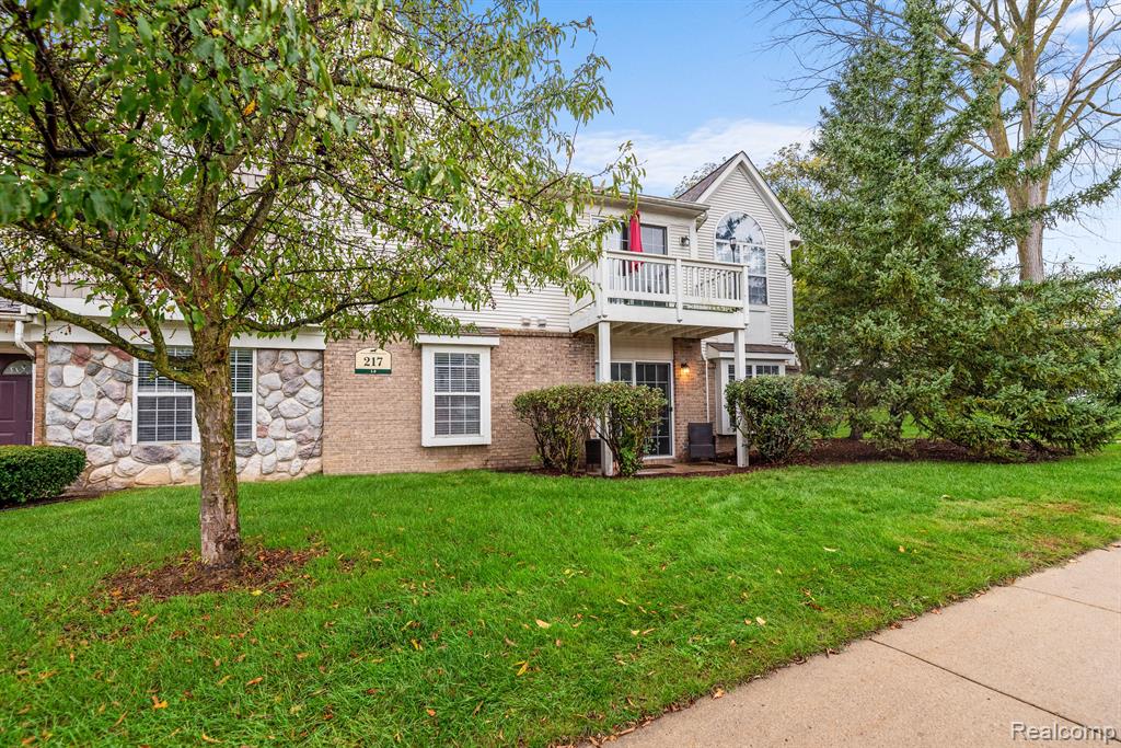 217 OAKBROOKE Drive, 2, South Lyon, MI 48178 — front exterior