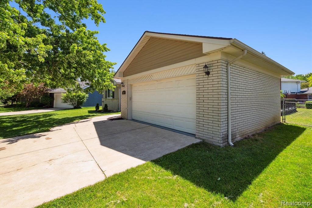 44259 N UMBERLAND Circle, Canton, MI 48187 — Photo 3