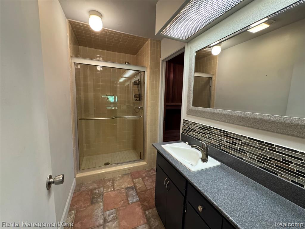 7621 Thornwood Street, Canton, MI 48187 — Photo 22