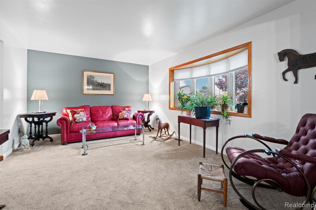 44089 Harsdale Drive, Canton, MI 48187 — Photo 32