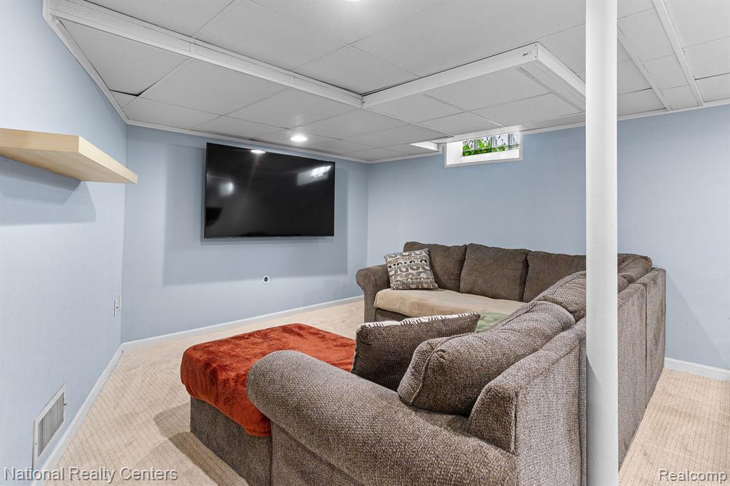 621 S Dorchester Avenue, Royal Oak, MI 48067 — Photo 18