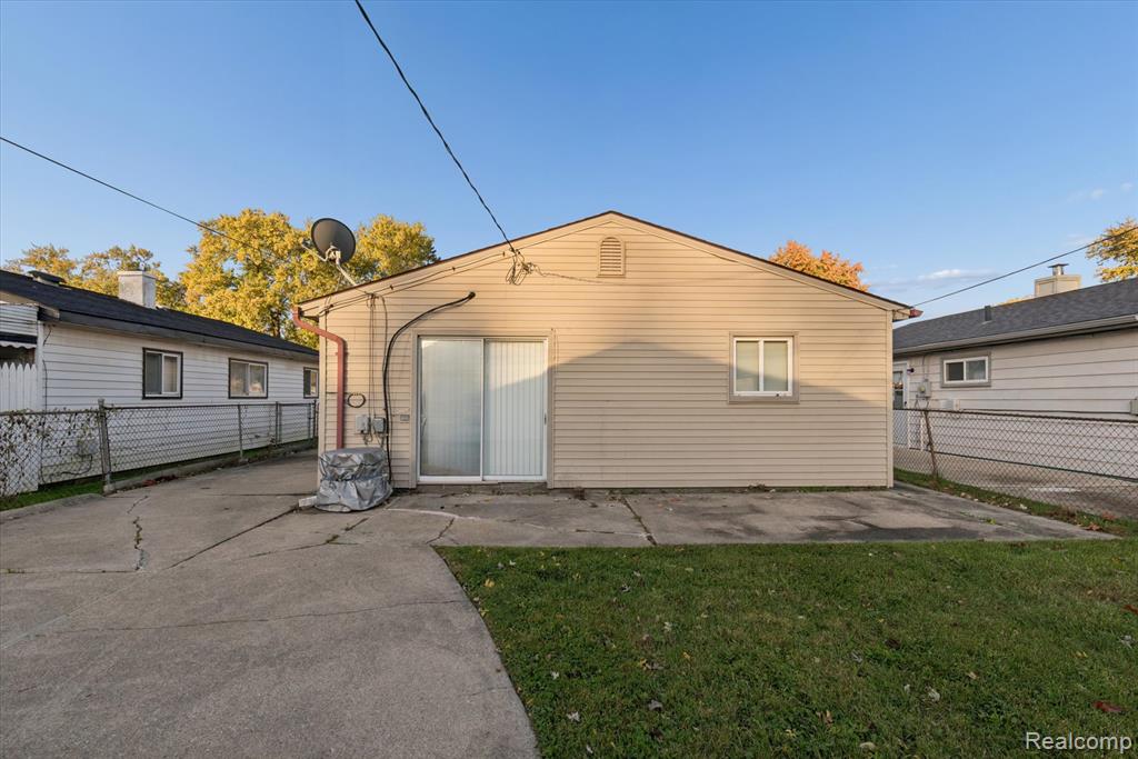 7606 Cavell Street, Westland, MI — Photo 21