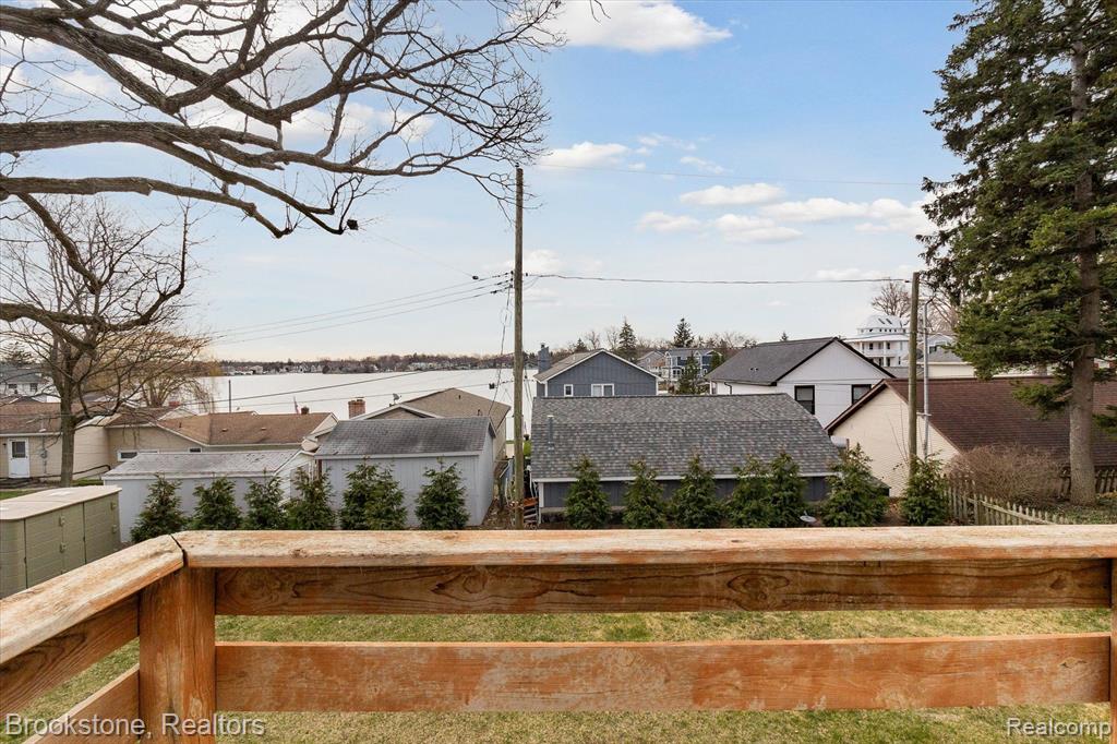 633 DETROIT Avenue, Lake Orion, MI 48362 — Photo 46
