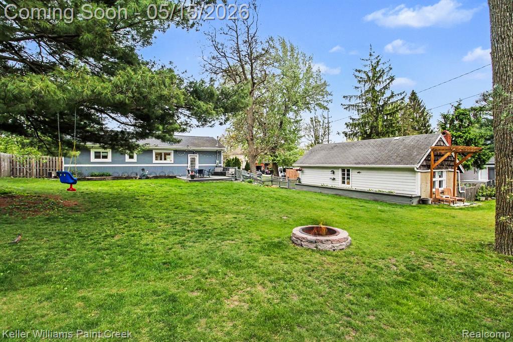 425 Cabinet Street, Milford, MI 48381 — Photo 18