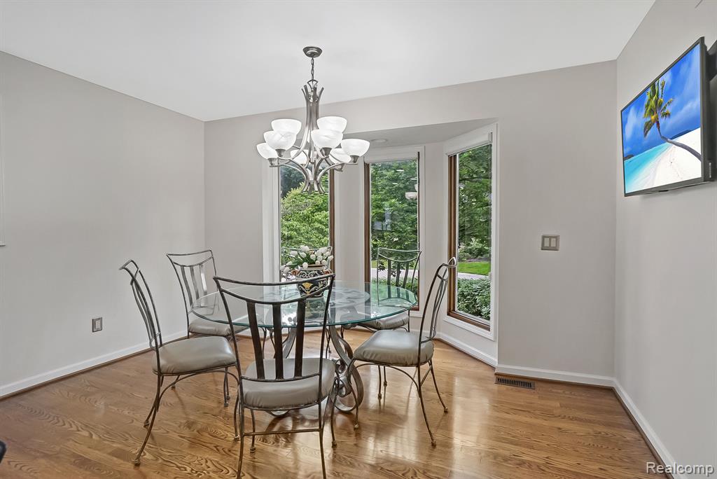 72 Vaughan Ridge Road, Bloomfield Hills, MI 48304 — Photo 27
